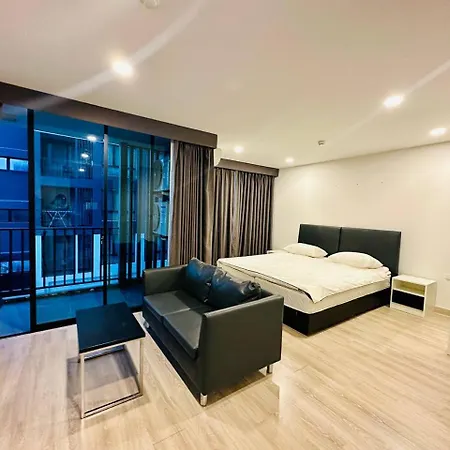 Hot Apartment *