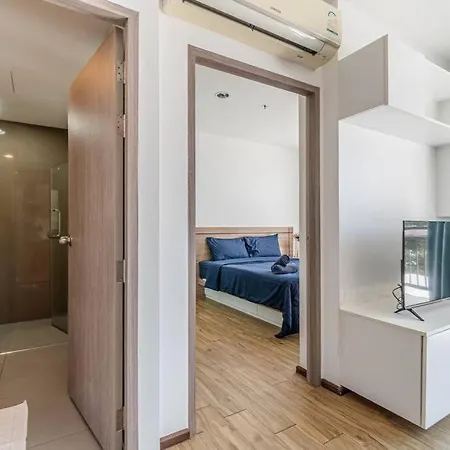 Apartment 1 Bedroom Portrait Seaview