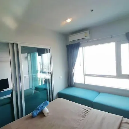 中心海网红公寓 *