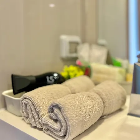 Club Royal Wongamat 1 Bedroom On The First Line Of The Sea Pattaya