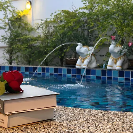芭提雅市区靠近步行街/海滩，全新4卧双层独栋私人泳池别墅 Villa Pattaya