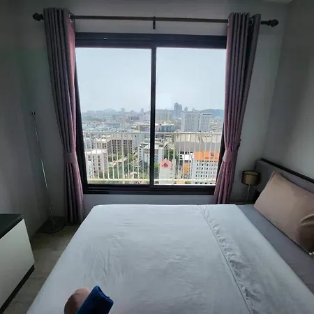 泰国芭提雅thebase无边游泳池公寓 Apartment Pattaya