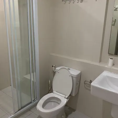 泰国芭提雅thebase无边游泳池公寓 Apartment