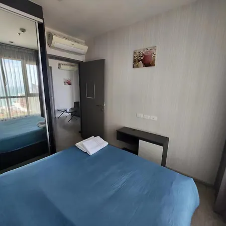 泰国芭提雅thebase无边游泳池公寓 Apartment