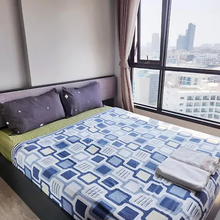 芭提雅双人精品公寓无边游泳池thebase中央基地 Apartment Pattaya