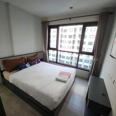 Apartment 芭提雅双人精品公寓无边游泳池thebase中央基地 *