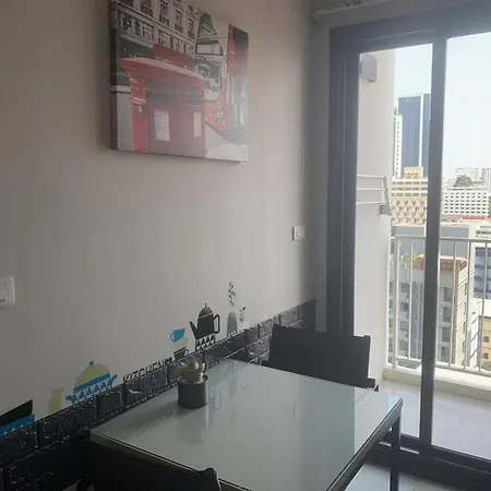 芭提雅双人精品公寓无边游泳池thebase中央基地 Apartment Pattaya