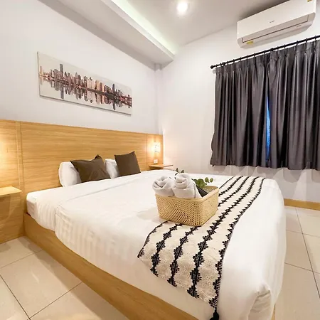 Villa 芭提雅市区靠近步行街/海滩，全新4卧双层独栋私人泳池别墅 Pattaya
