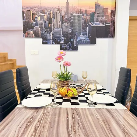 Villa 芭提雅市区靠近步行街/海滩，全新4卧双层独栋私人泳池别墅 Pattaya