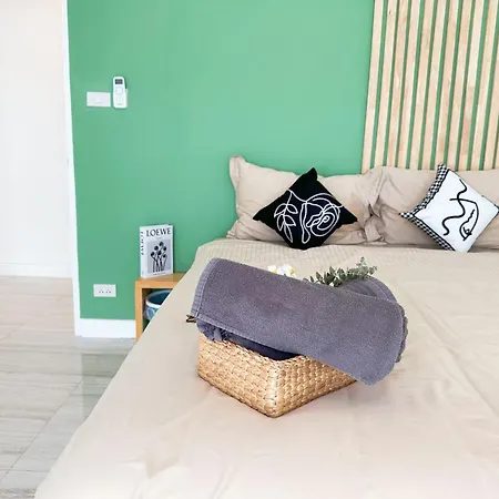芭提雅市区靠近步行街/海滩，全新4卧双层独栋私人泳池别墅 Villa Pattaya