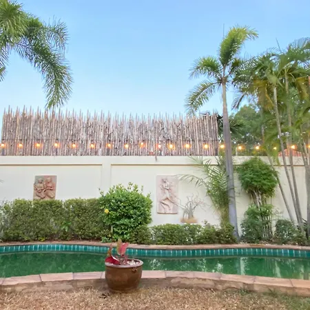 Mejestic Garden Villa