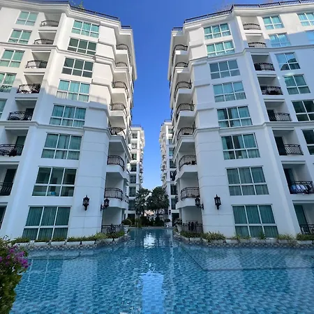 Downtown Cozy Garden Olympus - Lin Apartment Pattaya