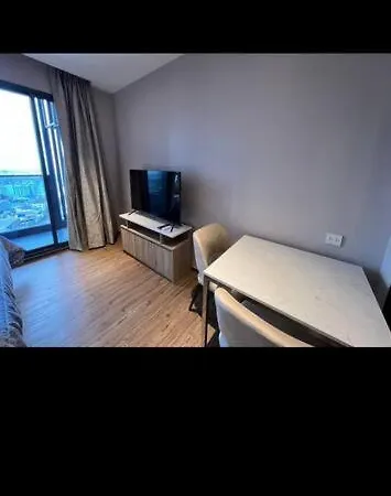 Once Aparthotel *