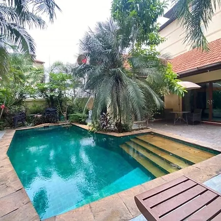 Luxury Semi-2bd Pool Near & Walking Street Pattaya