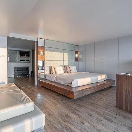 Sunniva Pratamnuk Apartment