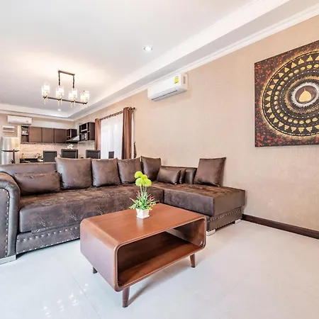 5 Mins Walk Coastal 3 Bdr Private Pool Pattaya