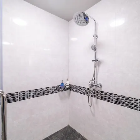5 Mins Walk Coastal 3 Bdr Private Pool Villa *