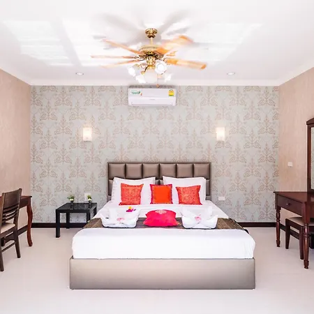 5 Mins Walk Coastal 3 Bdr Private Pool Villa