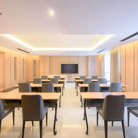 โรงแรม Lewit Pattaya, A Member Of Radisson Individuals 5*