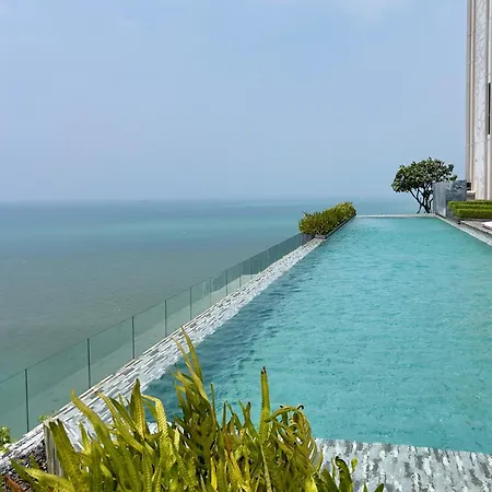 Wong Amat Luxury Condo--private อพาร์ทเม้น