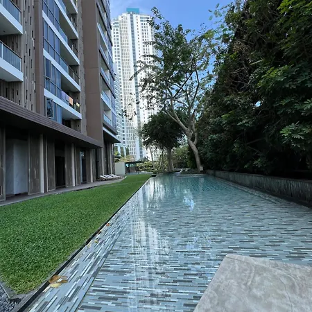 อพาร์ทเม้น Wong Amat Luxury Condo--private *
