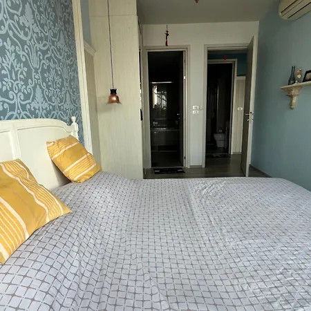 อพาร์ทเม้น Wong Amat Luxury Condo--private