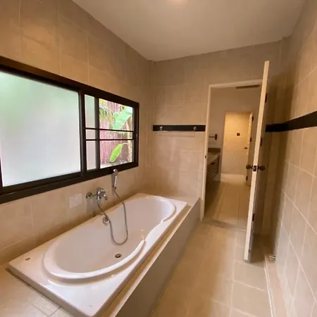 โรงแรม Raya Private Pool Pattaya