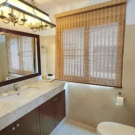 Villa Rosewood Bali Style Pool 2