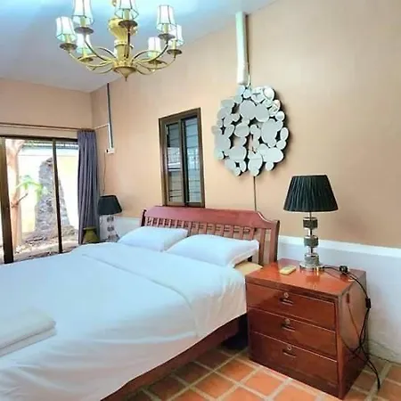 Villa Rosewood Bali Style Pool 2