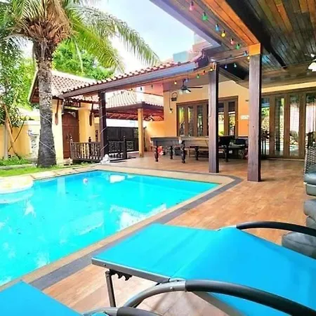 Villa Rosewood Bali Style Pool 2