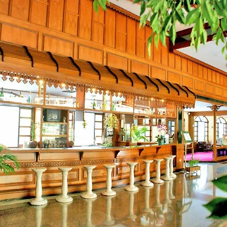 โรงแรม รายัล ทวินส์ พาเลซ