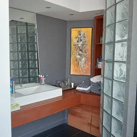 โรงแรม Pasadena 2*