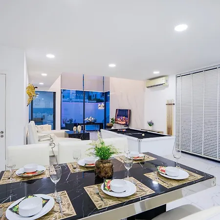 Your Days Pool Pattaya