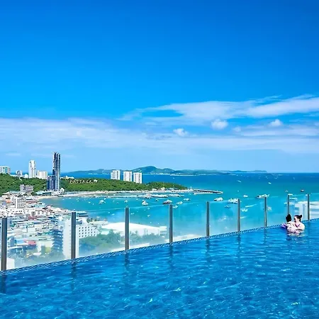 Stylish 2 Bedroom /central Pattaya/200m To