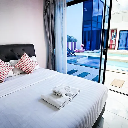 Villa Palm Spring Villas 8 Bedrooms Luxury Villas Pattaya