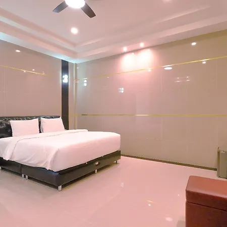Pool * Pattaya