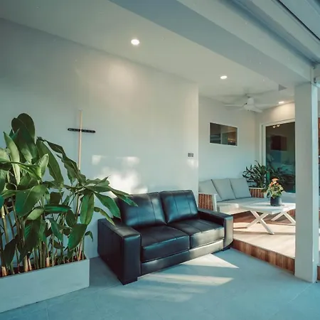 Smile Pool Villa芭提雅海滨现代轻奢四卧四卫泳池别墅 Hotel 4*
