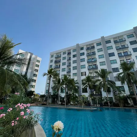 Acadia อคาเดียบีชรีสอร์ต *
