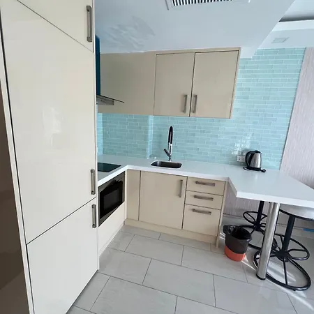 Apartment 秘狗公寓grand Avenue Pattaya