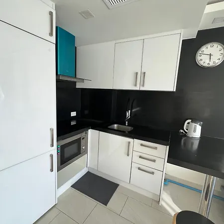 秘狗公寓grand Avenue Apartment Pattaya