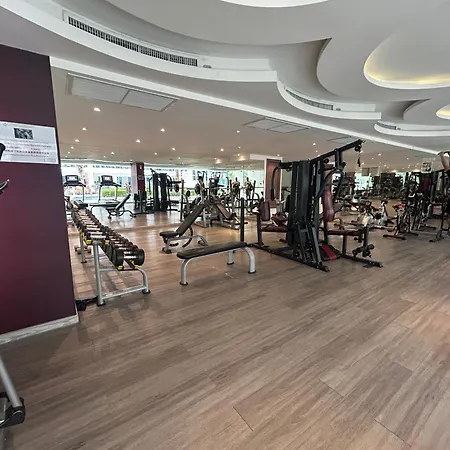 秘狗公寓grand Avenue Apartment Pattaya