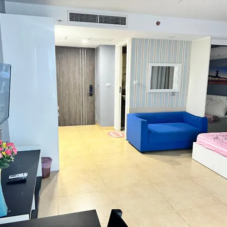 芭提雅中心地带 Centara Avenue 一房公寓6楼紧邻海滩, 酒吧街, 购物中心 *