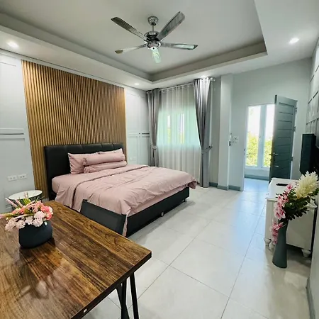 Michelle House Pool Pattaya