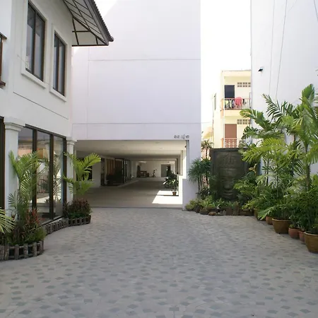 โรงแรม Diamond Place 3*