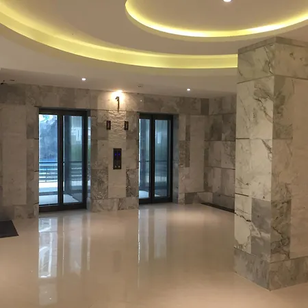 Apartment Luxury Business Suits In Grand Avenue By Estates *