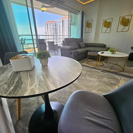 View Talay 5 - Beachfront Ocean View - High Floor & Huge Pool