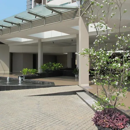 Apartment Condominium *