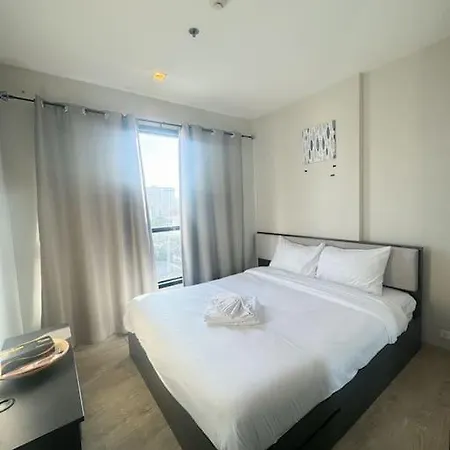 Downtown Cozy Condo, The Base.7