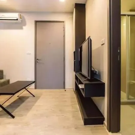Downtown Cozy Condo, The Base.7 Apartment *
