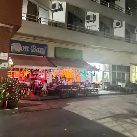 Mina View 61/next To Jontien Bus Station Apartment Pattaya
